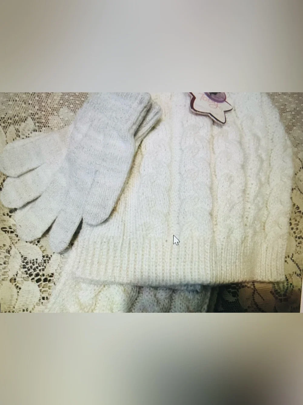 Toby NYC Cable-Knit Hat, Scarf & Gloves Set NEW